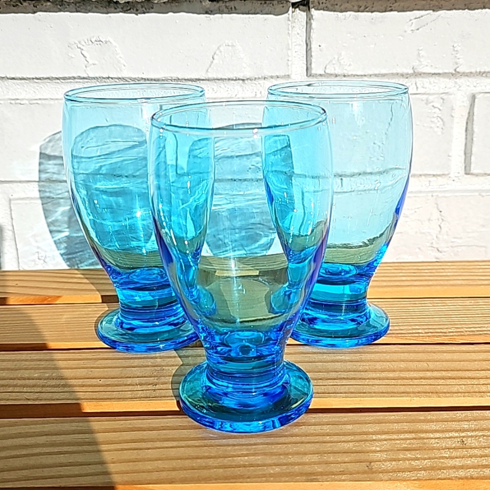 Vintage Lexington Cristar Sky Blue Footed Cocktail Iced Tea Glasses Tumblers